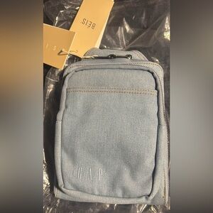 NWT BEIS x GAP DENIM SPORTS SLING ($78 MSRP)